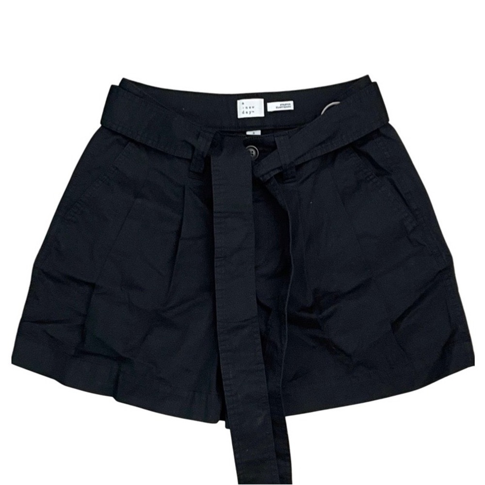 A NEW DAY black high waist pleat front self tie trouser short size 2, NWT